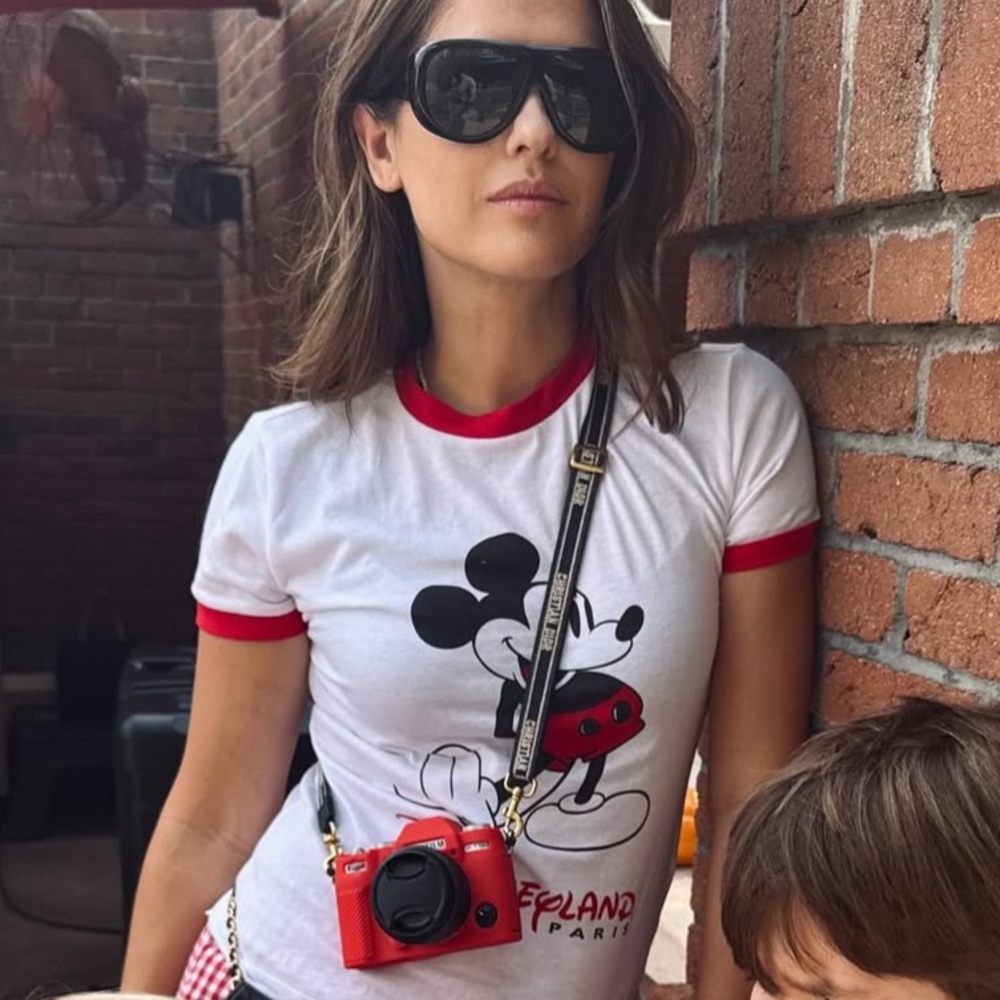 Disney | Disneyland Vintage Mickey Mouse T-Shirt | Large - Picture 3 of 16